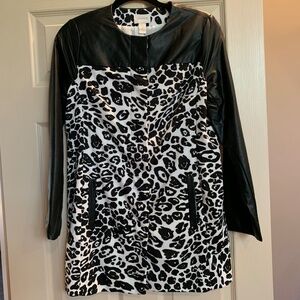 Chico’s Black/White Leopard Print Jacket sz 0